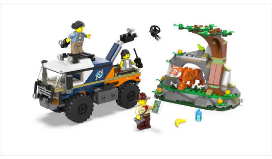 LEGO City Jungle Explorer Off-Road Truck & Toy Tiger 60426