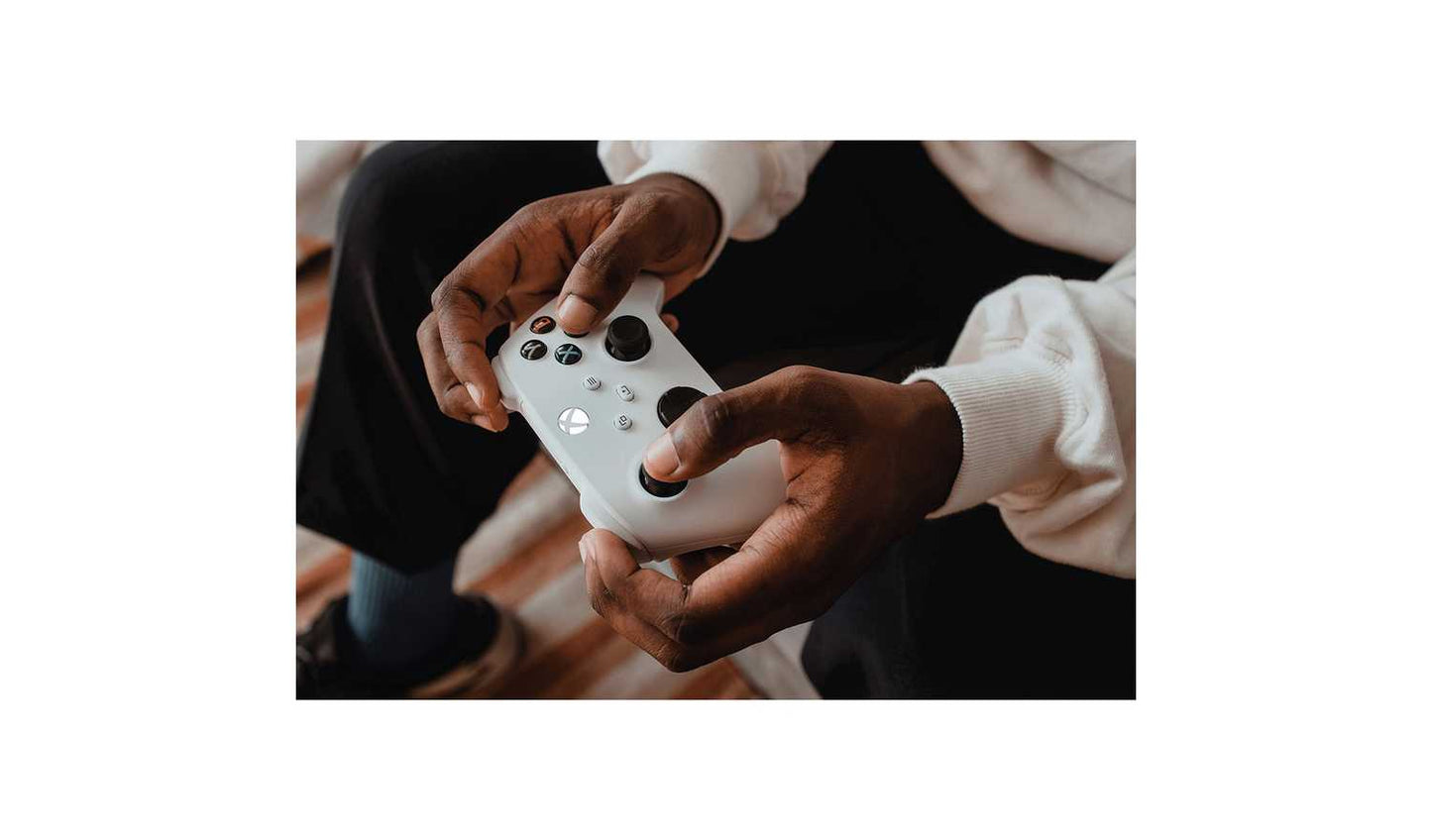 Official Xbox Series X & S Wireless Controller - White