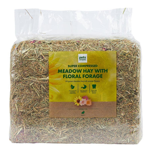 Pets at Home Rabbit Super Compressed Hay with Floral Forage 1kg