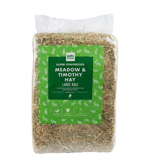 Pets at Home Rabbit Super Compressed Hay 3kg