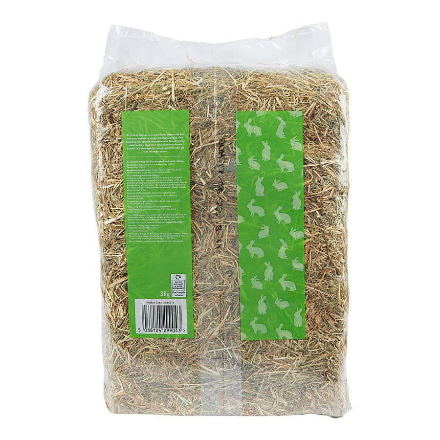 Pets at Home Rabbit Super Compressed Hay 3kg