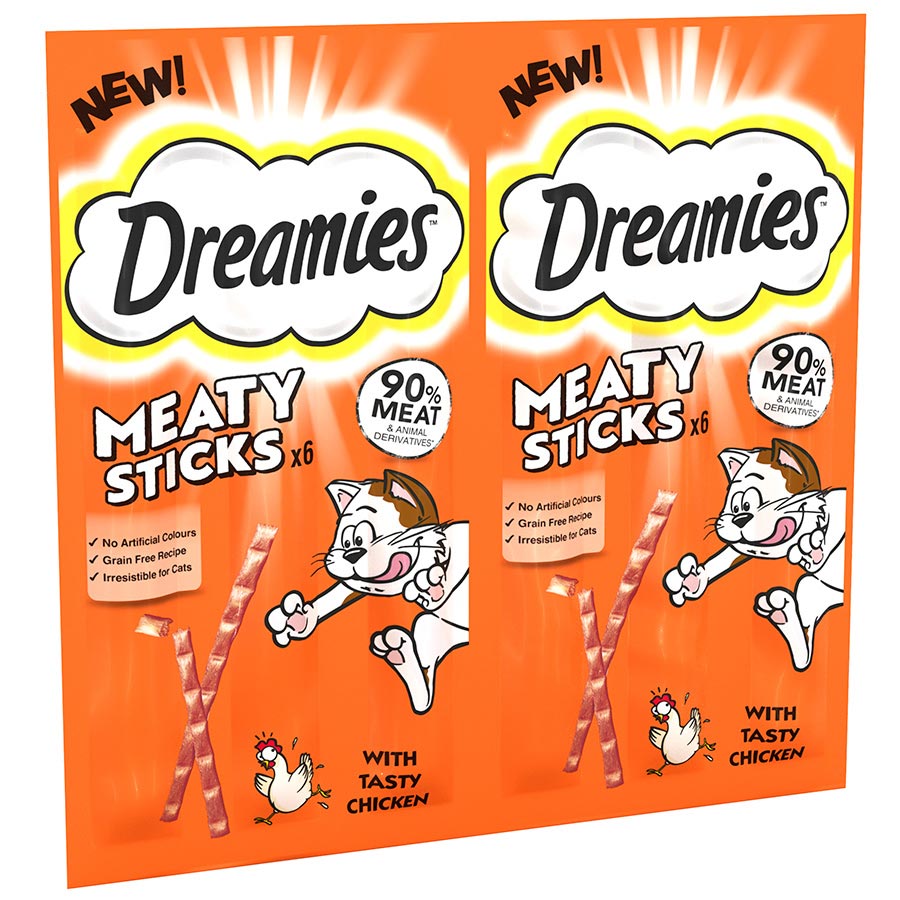 Dreamies Meaty Sticks Cat Treats with Chicken 30g