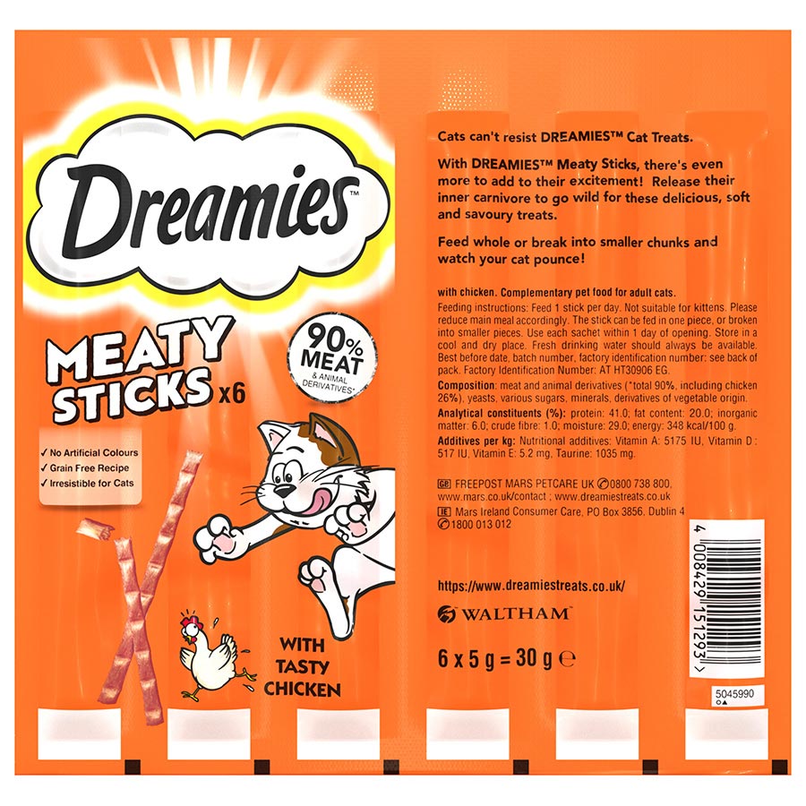 Dreamies Meaty Sticks Cat Treats with Chicken 30g