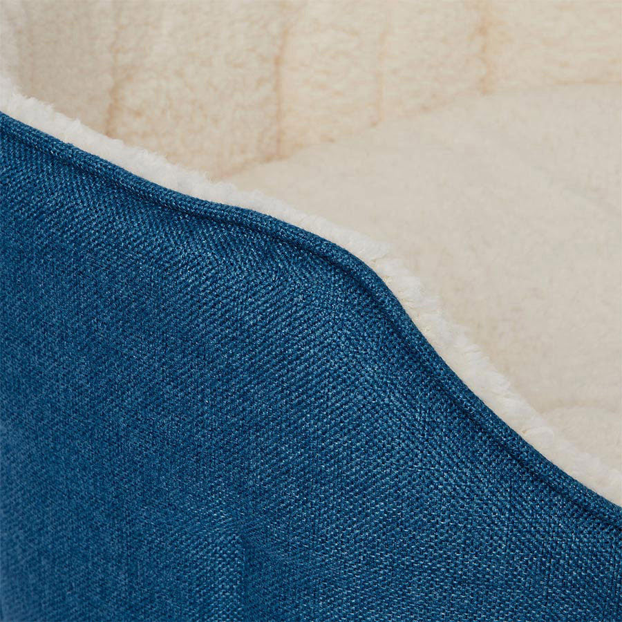 Pets at Home Linen Scallop Dog Bed Blue