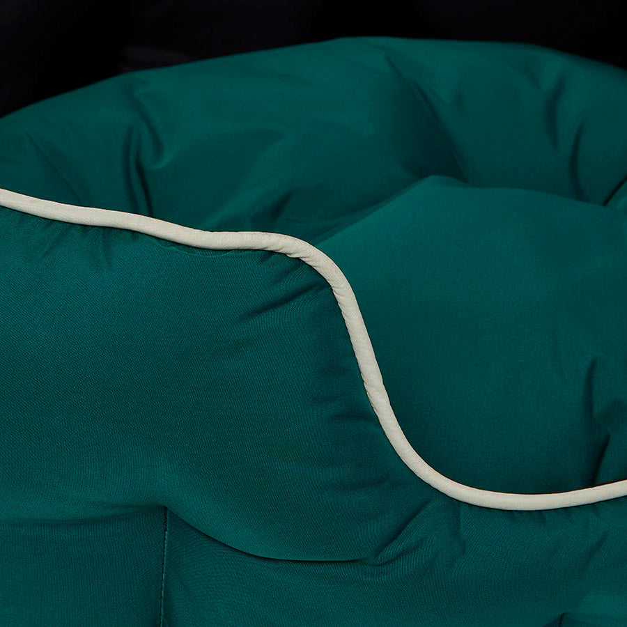 3 Peaks Nevis Dog Bed Green