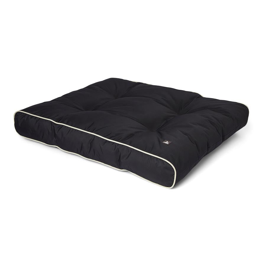 3 Peaks Padded Dog Mattress Black