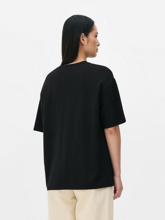 The Edit Ultimate Classic T-Shirt