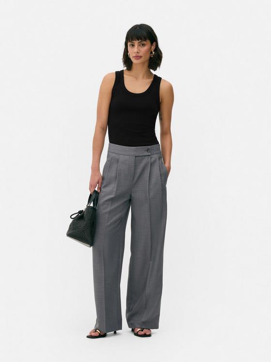 Essential Scoop Neck Vest