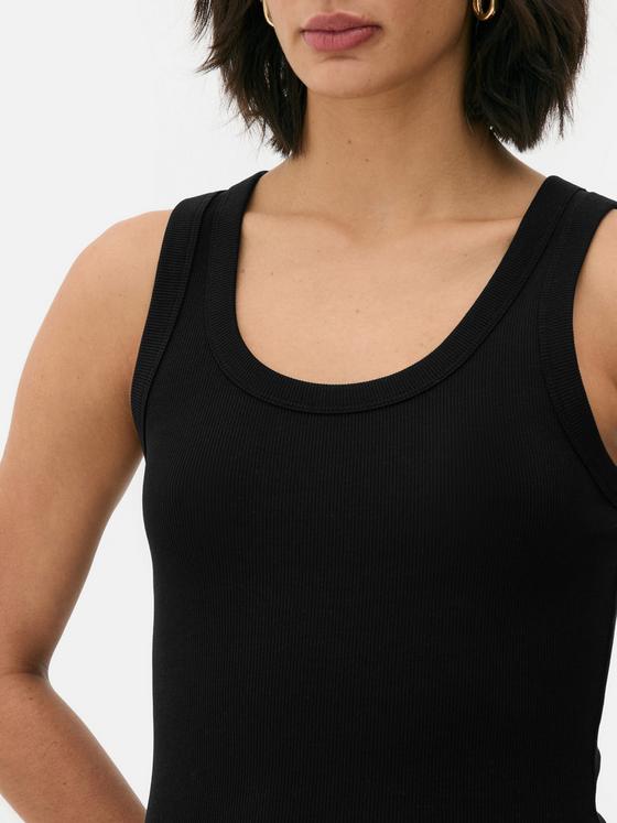 Essential Scoop Neck Vest