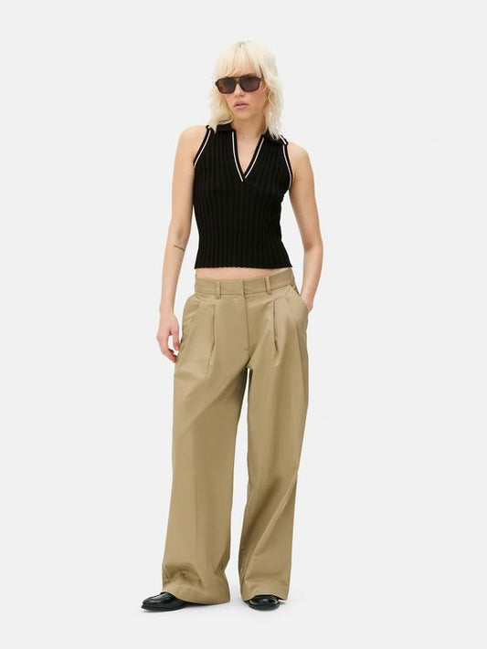 Sleeveless Ribbed Polo Top