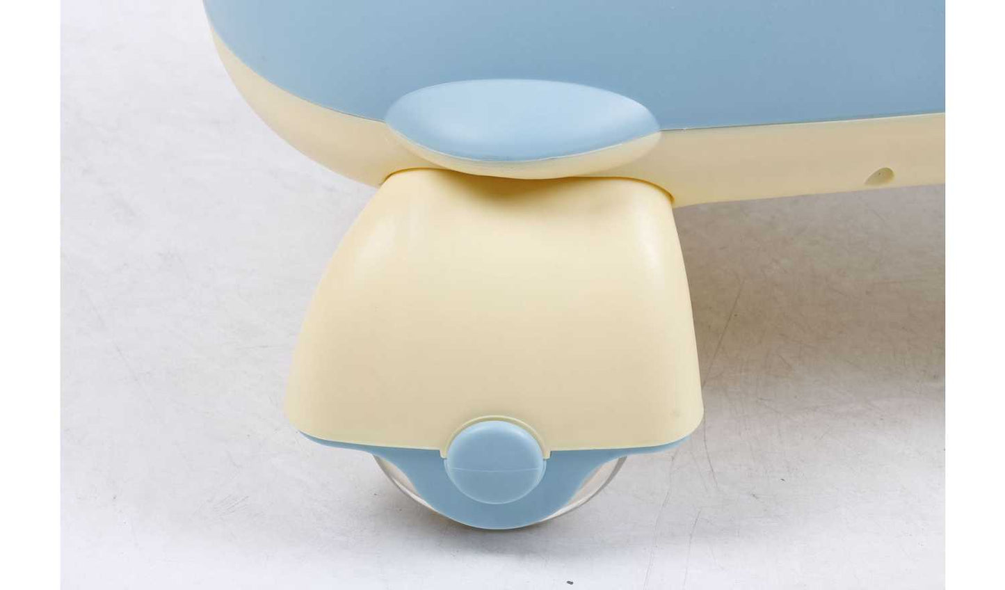 Twist And Glide Foot to Floor Ride On
