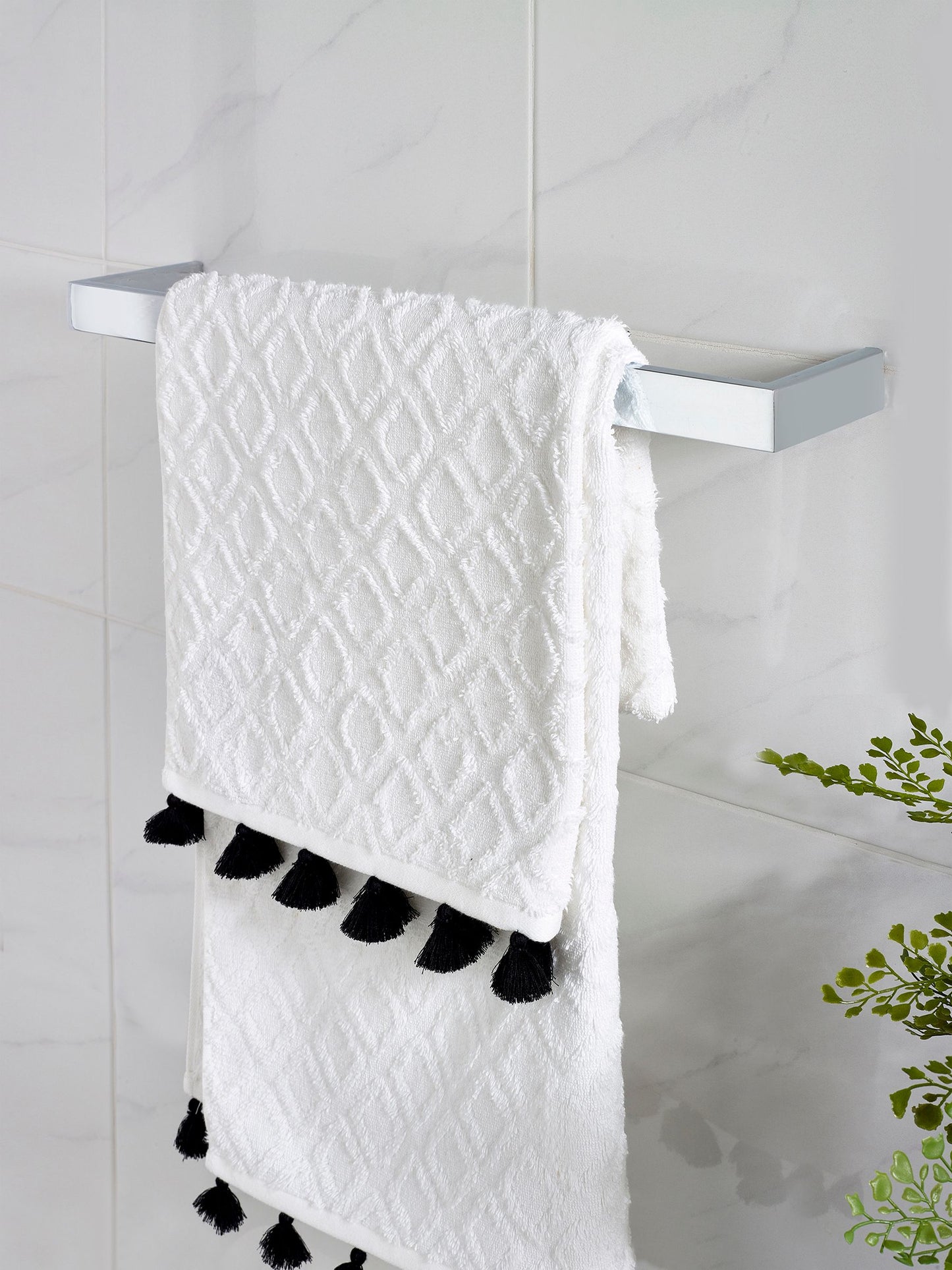 Chrome Moderna Towel Rail