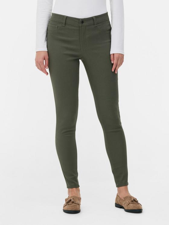 Essential Mid-Rise Skinny Jeans