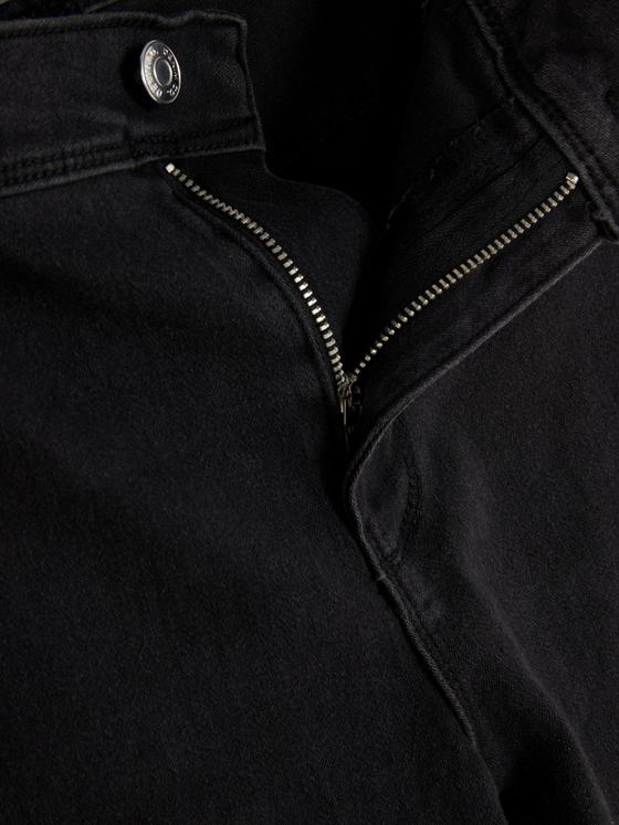 Essential Mid-Rise Skinny Jeans